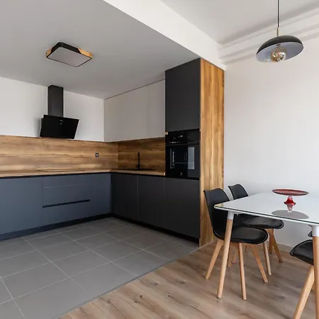 Cevahir Sky 2br Family Apt, Fitness & Apartman Szkopje